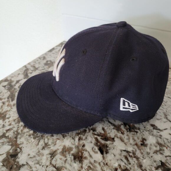 NY Yankees New Era 59Fifty Game Fitted Hat Black 6 5/8 - Picture 2 of 7